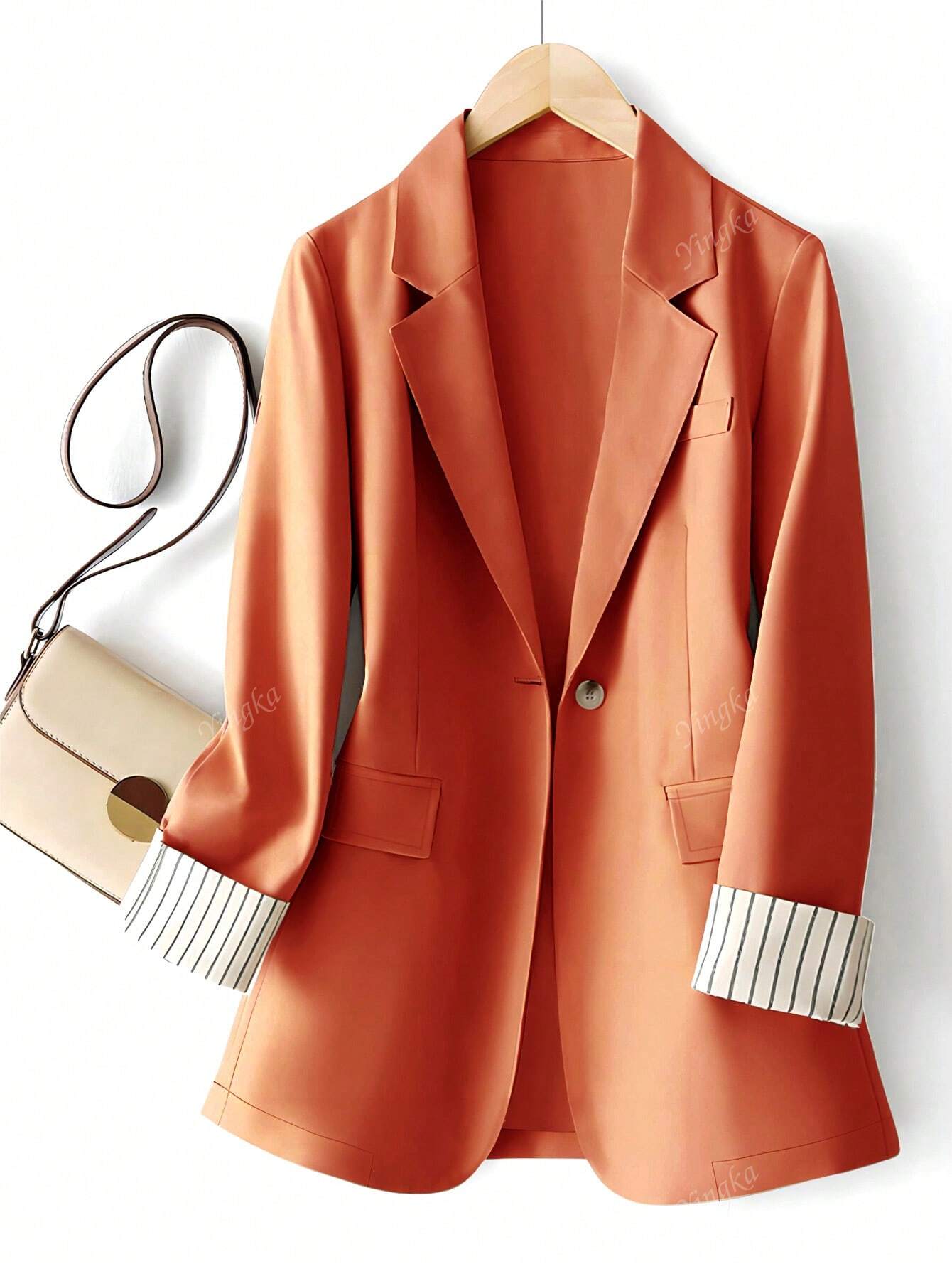 Blazer régulier pour femmes avec revers à rayures patchwork et un bouton