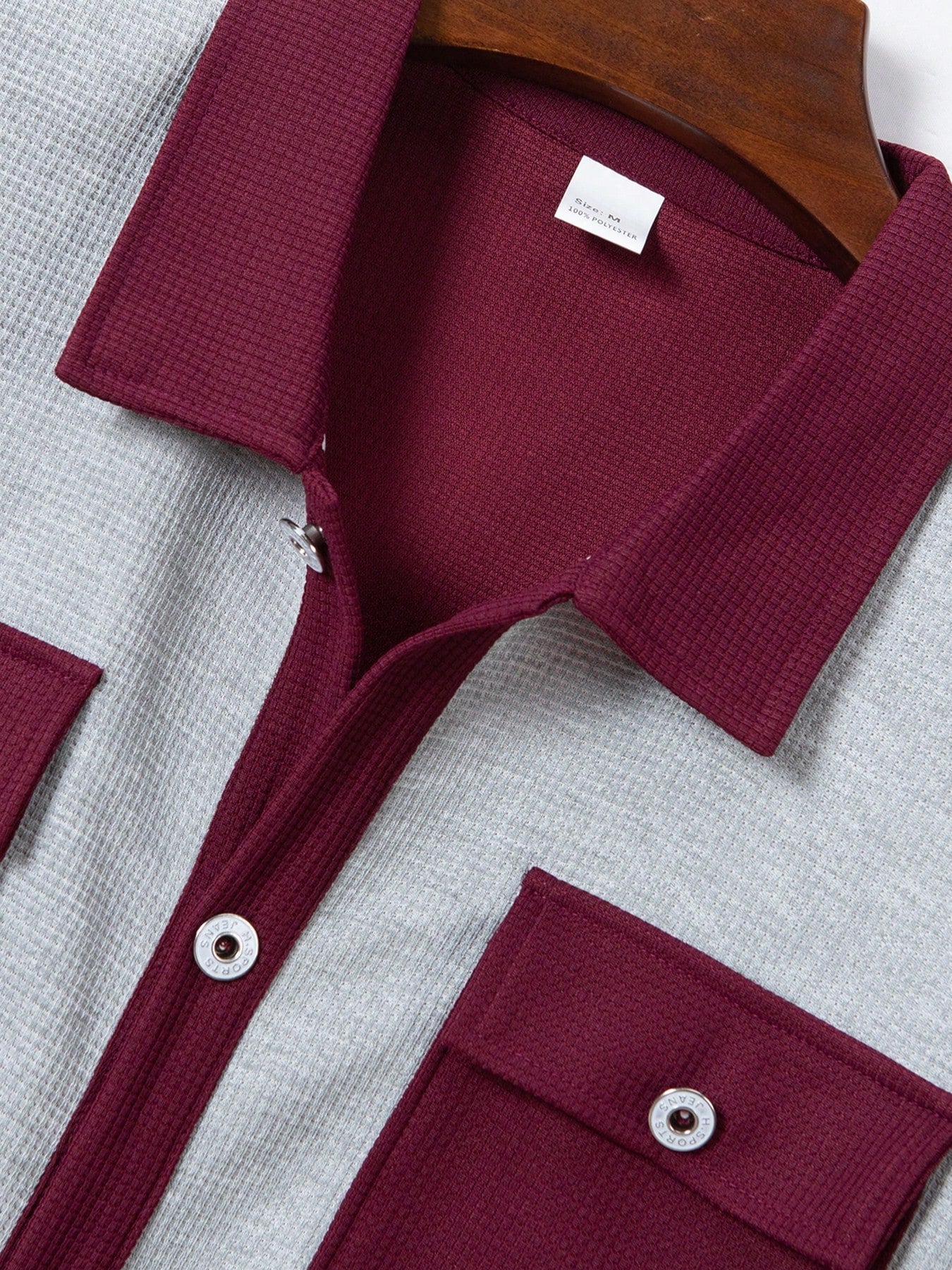 2 pièces Chemise décontractée mode homme avec boutons argentés contrastants, grandes poches et col châle + pantalon, tenue de printemps/été