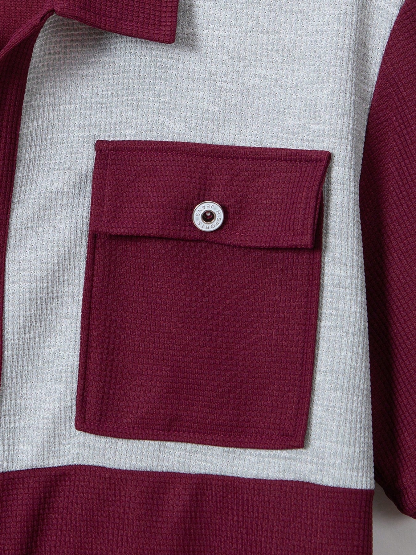 2 pièces Chemise décontractée mode homme avec boutons argentés contrastants, grandes poches et col châle + pantalon, tenue de printemps/été