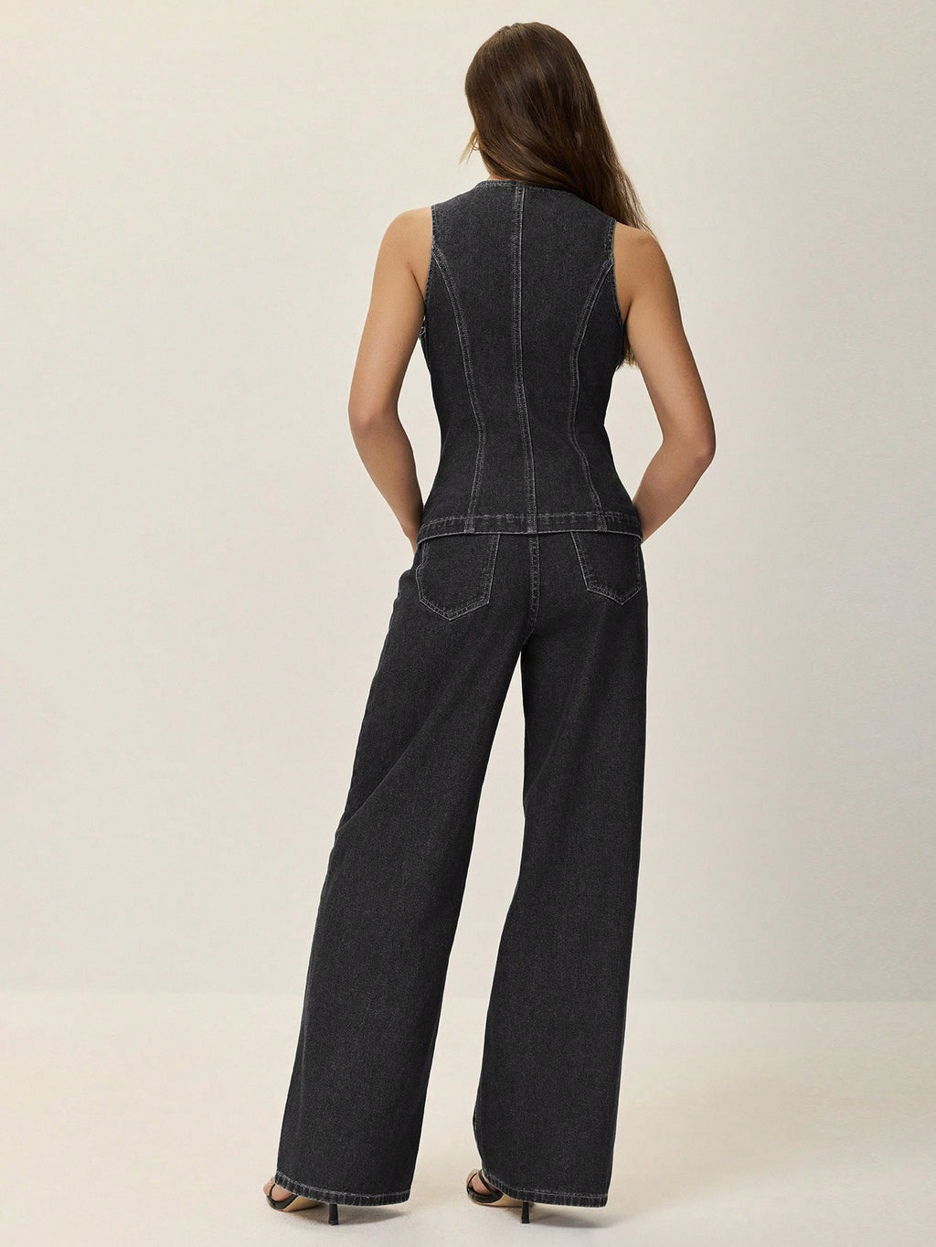 Poéselle Ensemble 2 pièces pour femmes : débardeur avec fente à la taille et boutons en métal, et jeans longs. Ensemble en denim élégant, jeans à jambe large et ample, jeans taille haute pour femmes, FW25