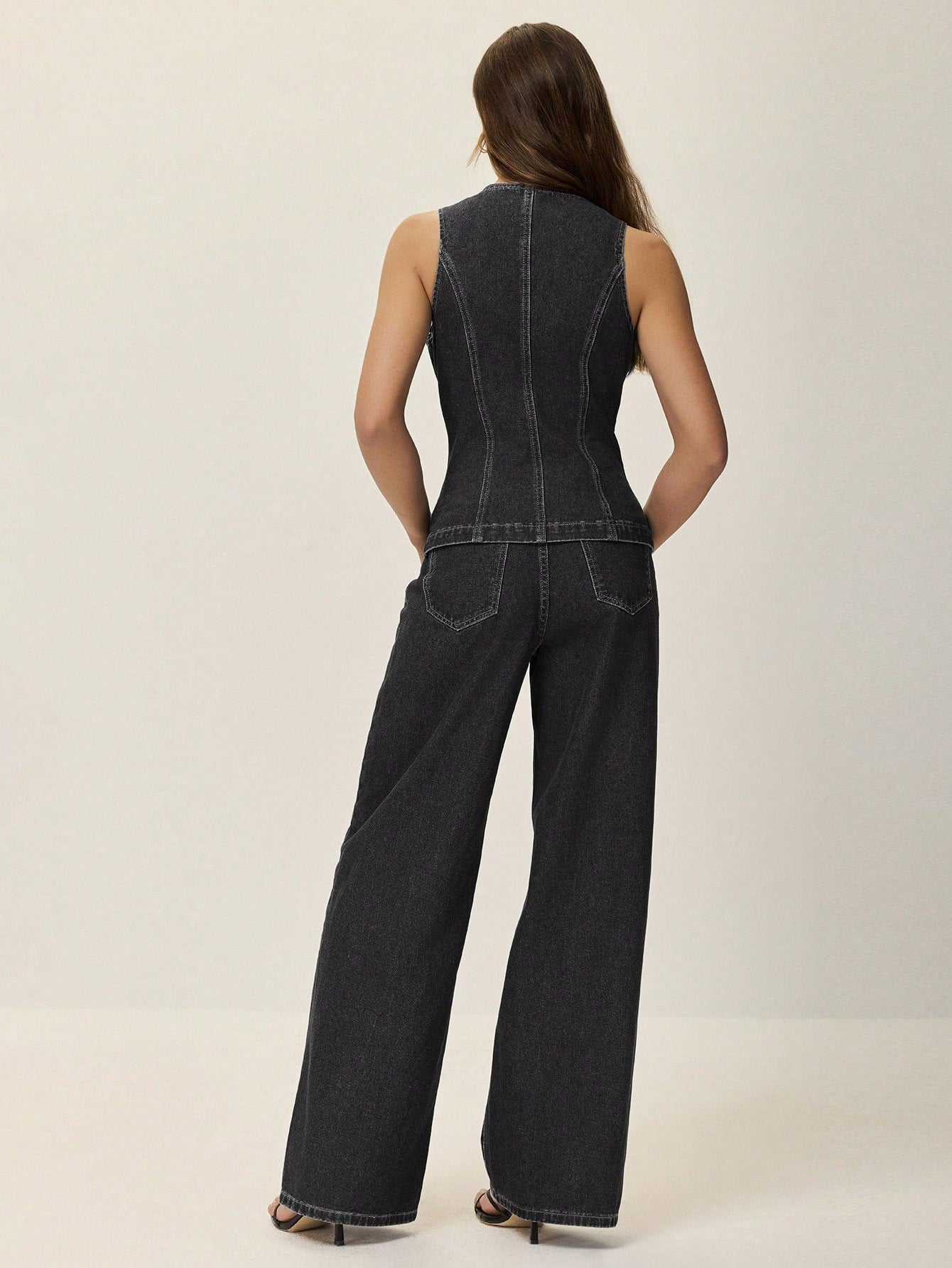 Poéselle Ensemble 2 pièces pour femmes : débardeur avec fente à la taille et boutons en métal, et jeans longs. Ensemble en denim élégant, jeans à jambe large et ample, jeans taille haute pour femmes, FW25