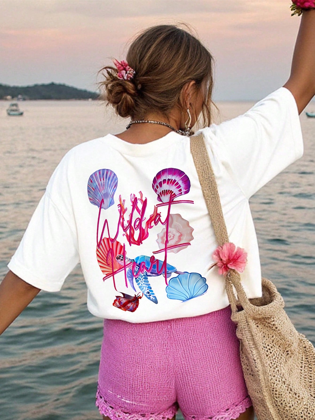 SHEIN Unity T-shirt casual d'été pour femmes grandes tailles avec imprimé lettres et coquillages, manches courtes, top d'été