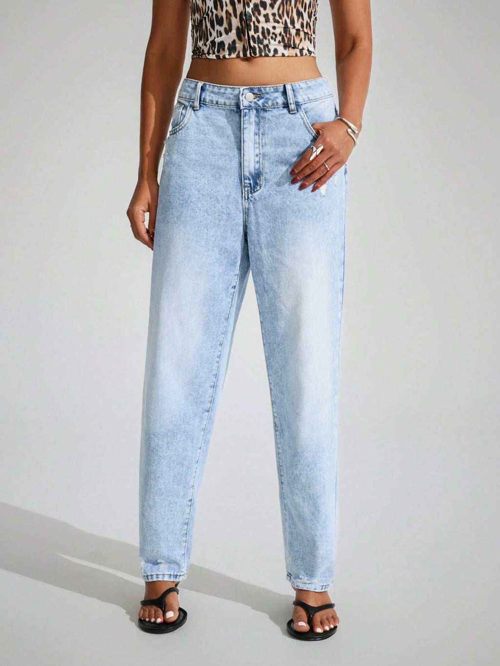 SHEIN EZwear Jeans décontractés polyvalents en denim avec jambes fuselées et poches pour femmes