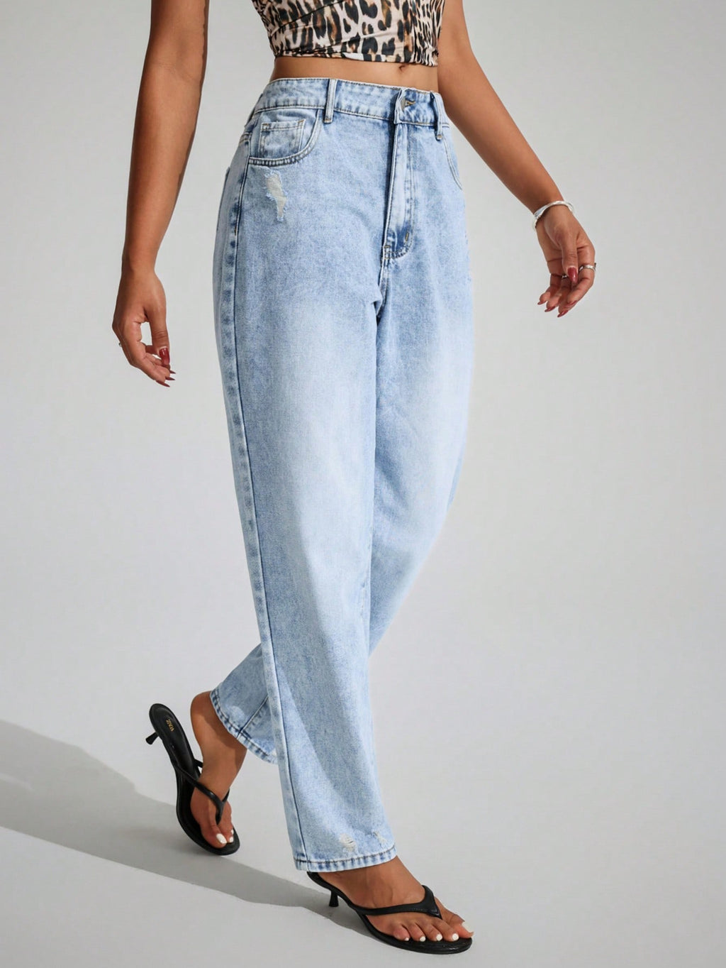 SHEIN EZwear Jeans décontractés polyvalents en denim avec jambes fuselées et poches pour femmes