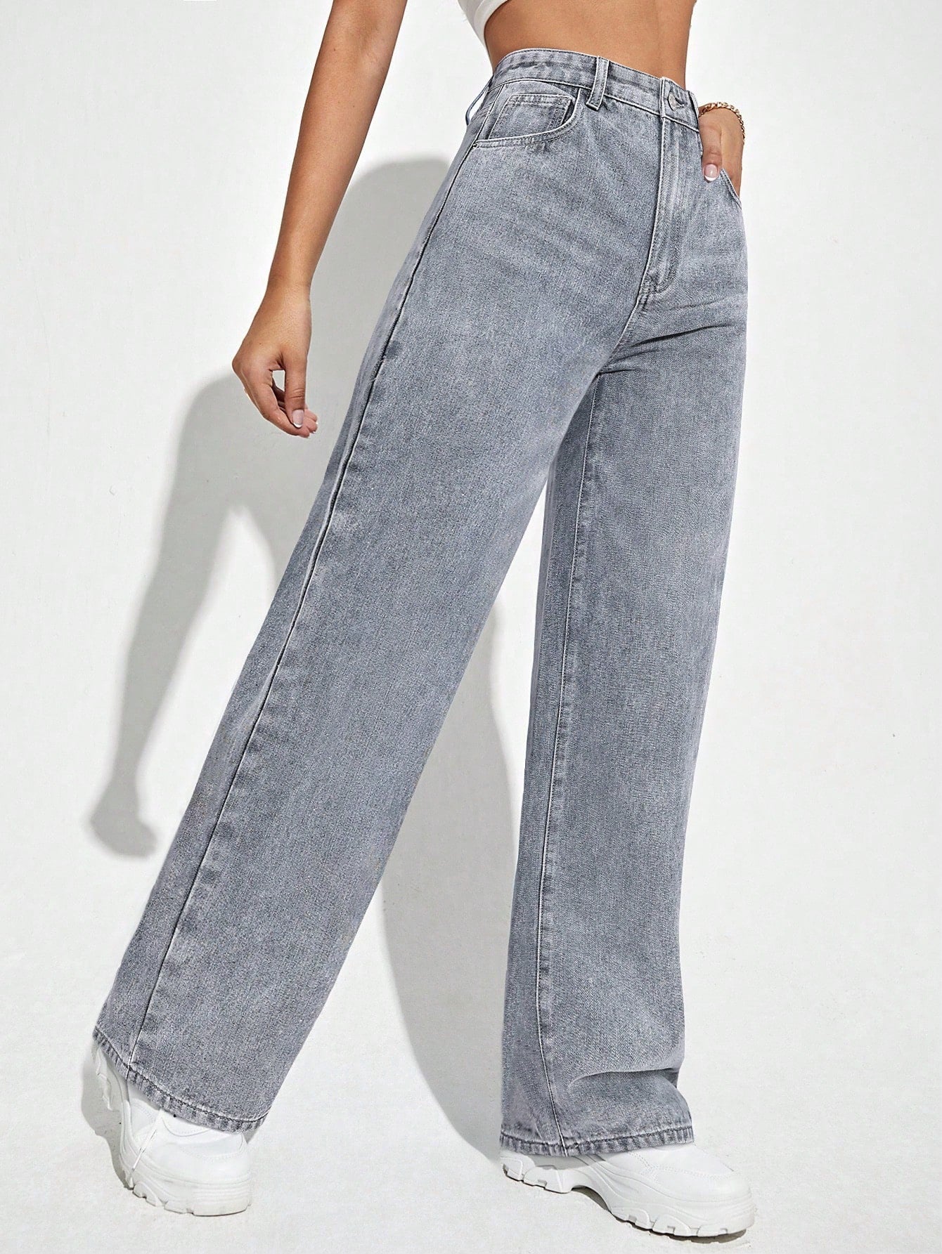 Jeans droits à taille haute lavés de manière décontractée