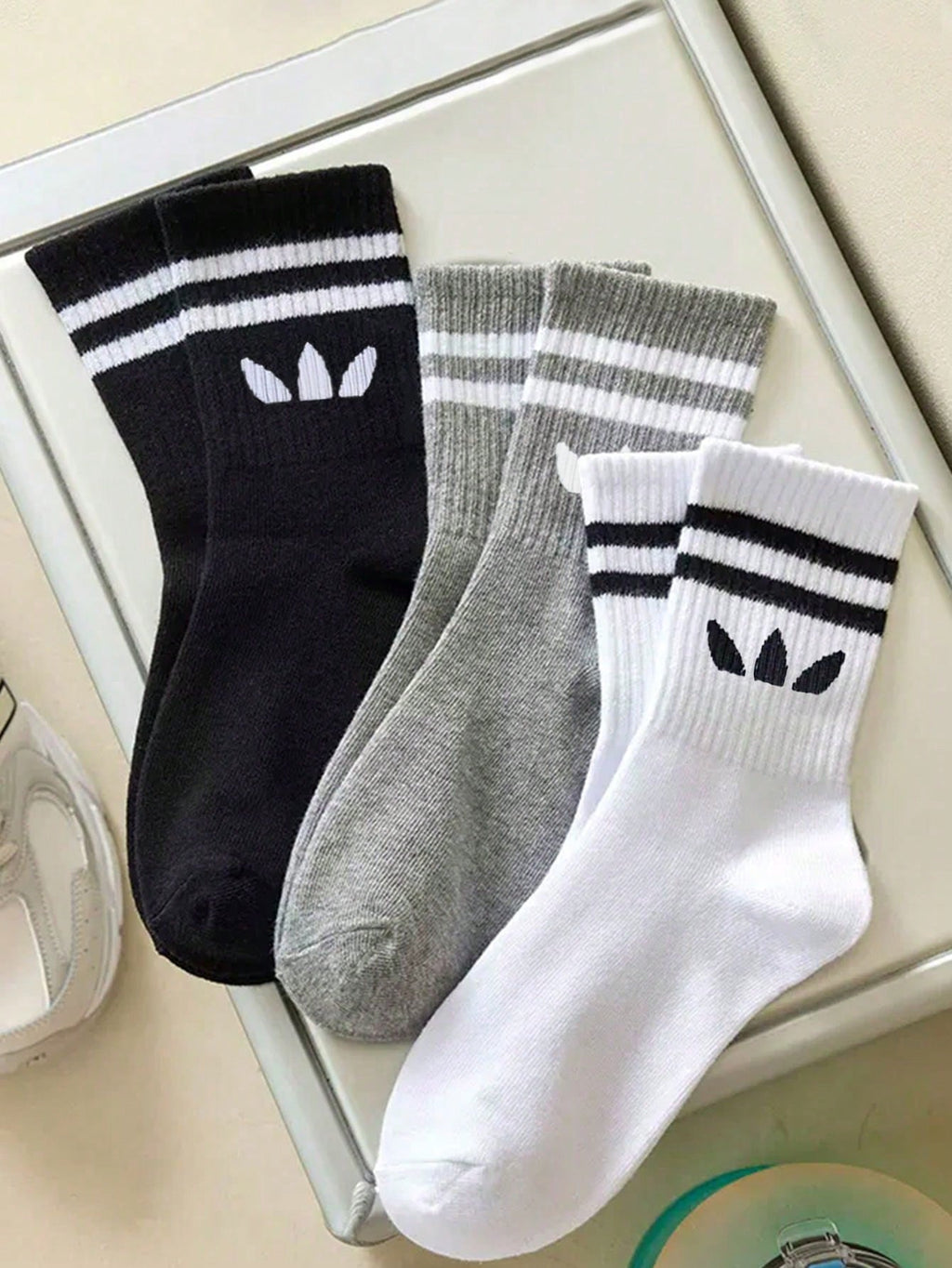 1/3/6 paires de chaussettes mi-mollet de couleur unie noire/blanche/grise et à double rayure, convenant aux activités extérieures, chaussettes mi-mollet décontracté, chaussettes d'hiver unisexes, chaussettes hautes