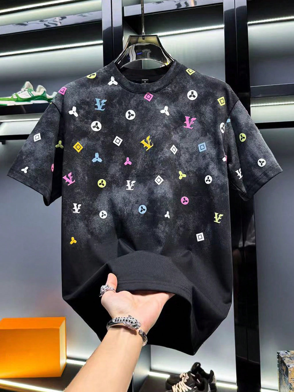 T-shirt décontracté pour hommes avec impression de lettres usées