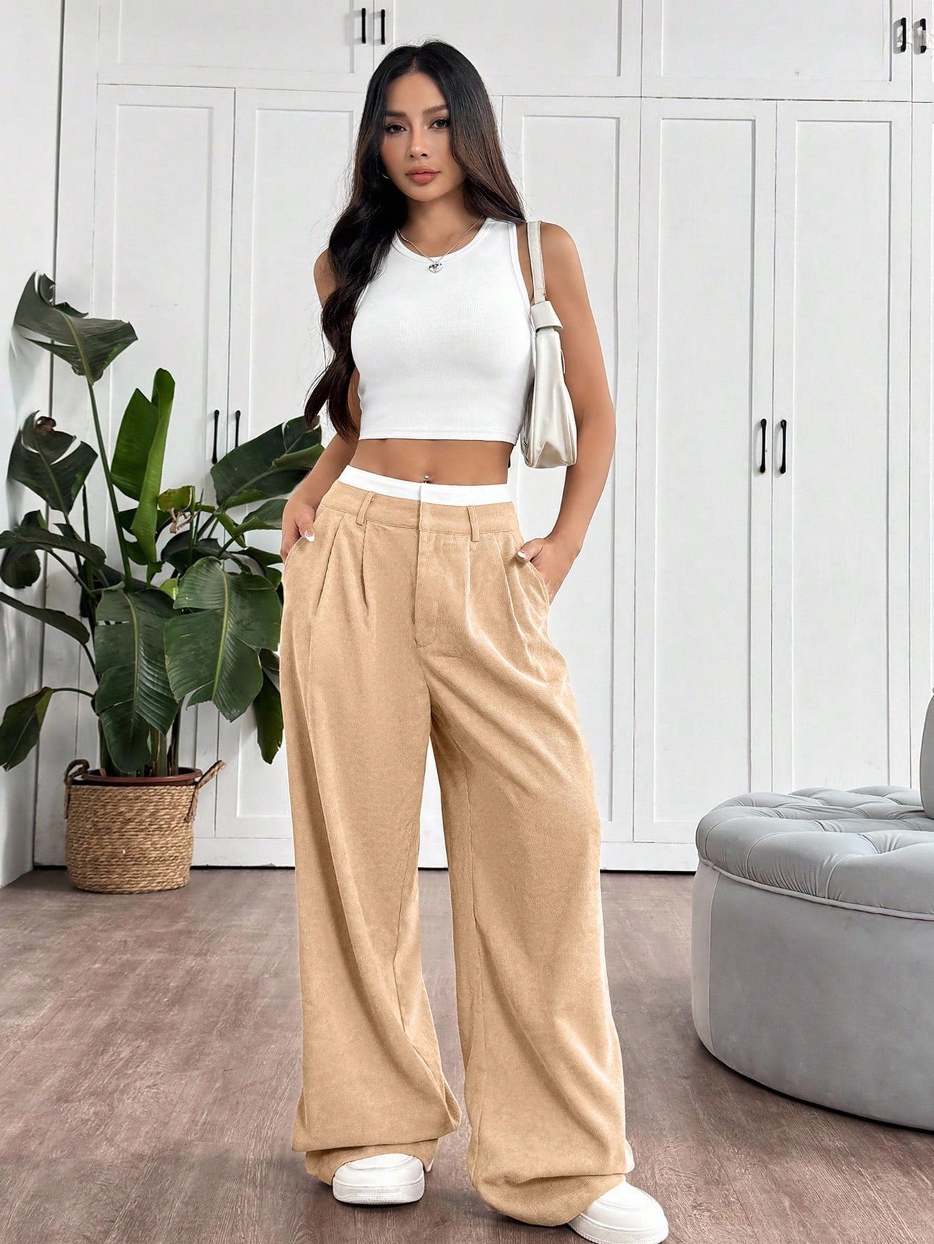 SHEIN EZwear Pantalon large de costume à jambes larges plissées pour femmes avec bande de taille en blocs de couleur