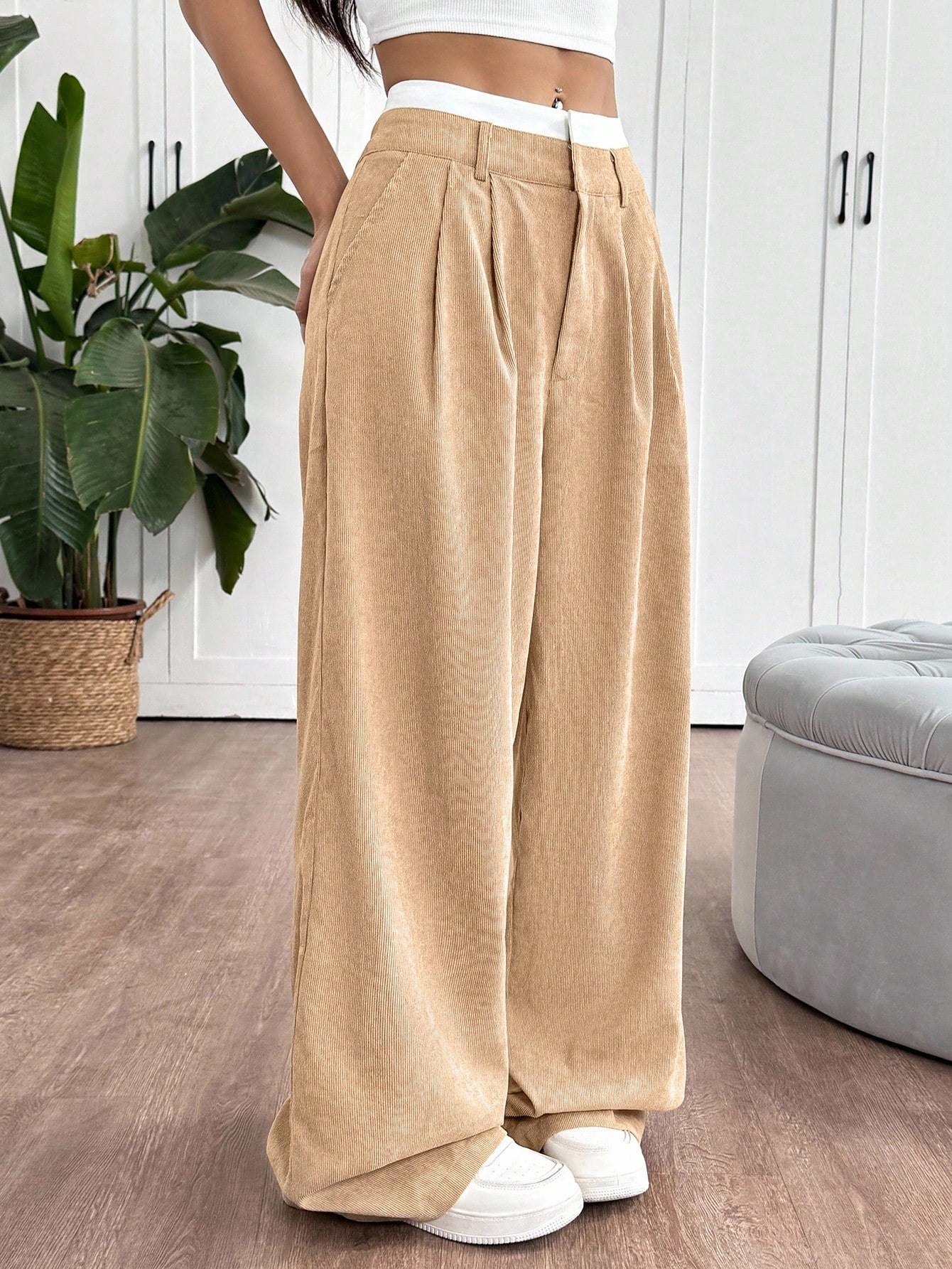 SHEIN EZwear Pantalon large de costume à jambes larges plissées pour femmes avec bande de taille en blocs de couleur