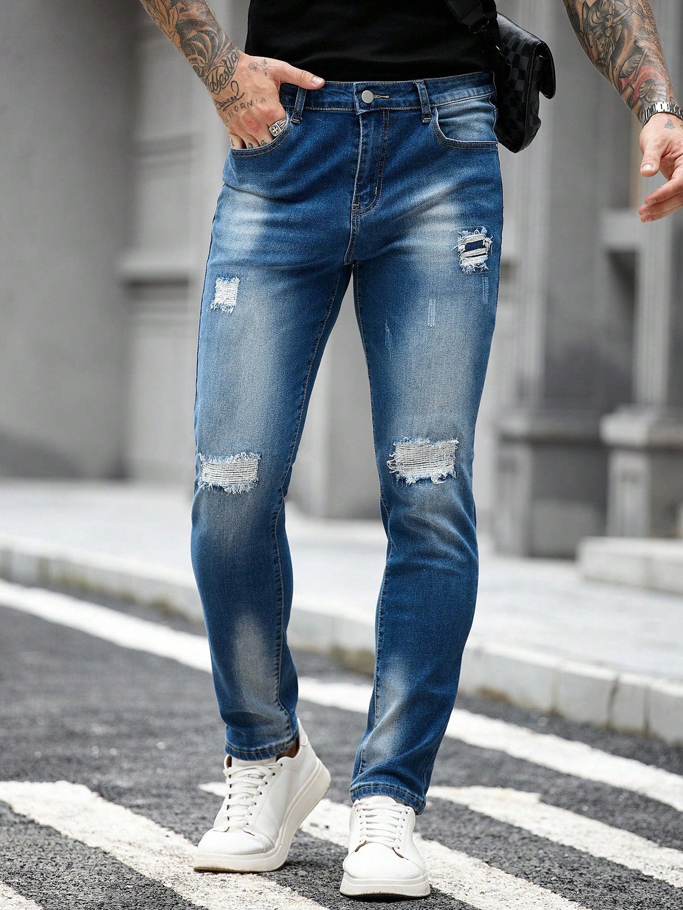Manfinity LEGND Jeans en denim délavé simple avec poche pour hommes, portés tous les jours de façon décontractée