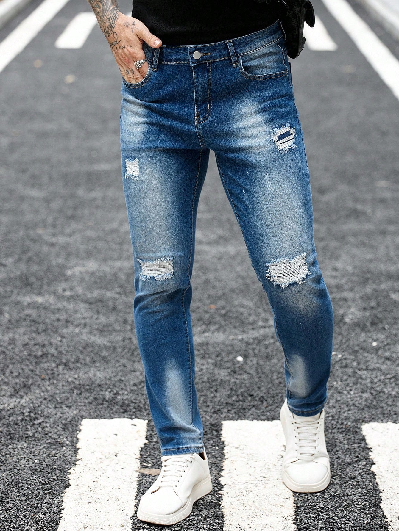 Manfinity LEGND Jeans en denim délavé simple avec poche pour hommes, portés tous les jours de façon décontractée