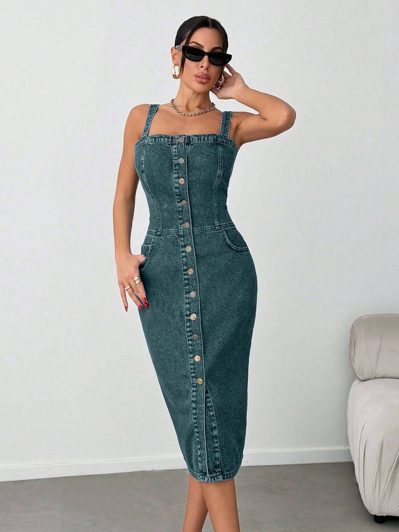 Robe mi-longue en denim avec boutons, poches obliques