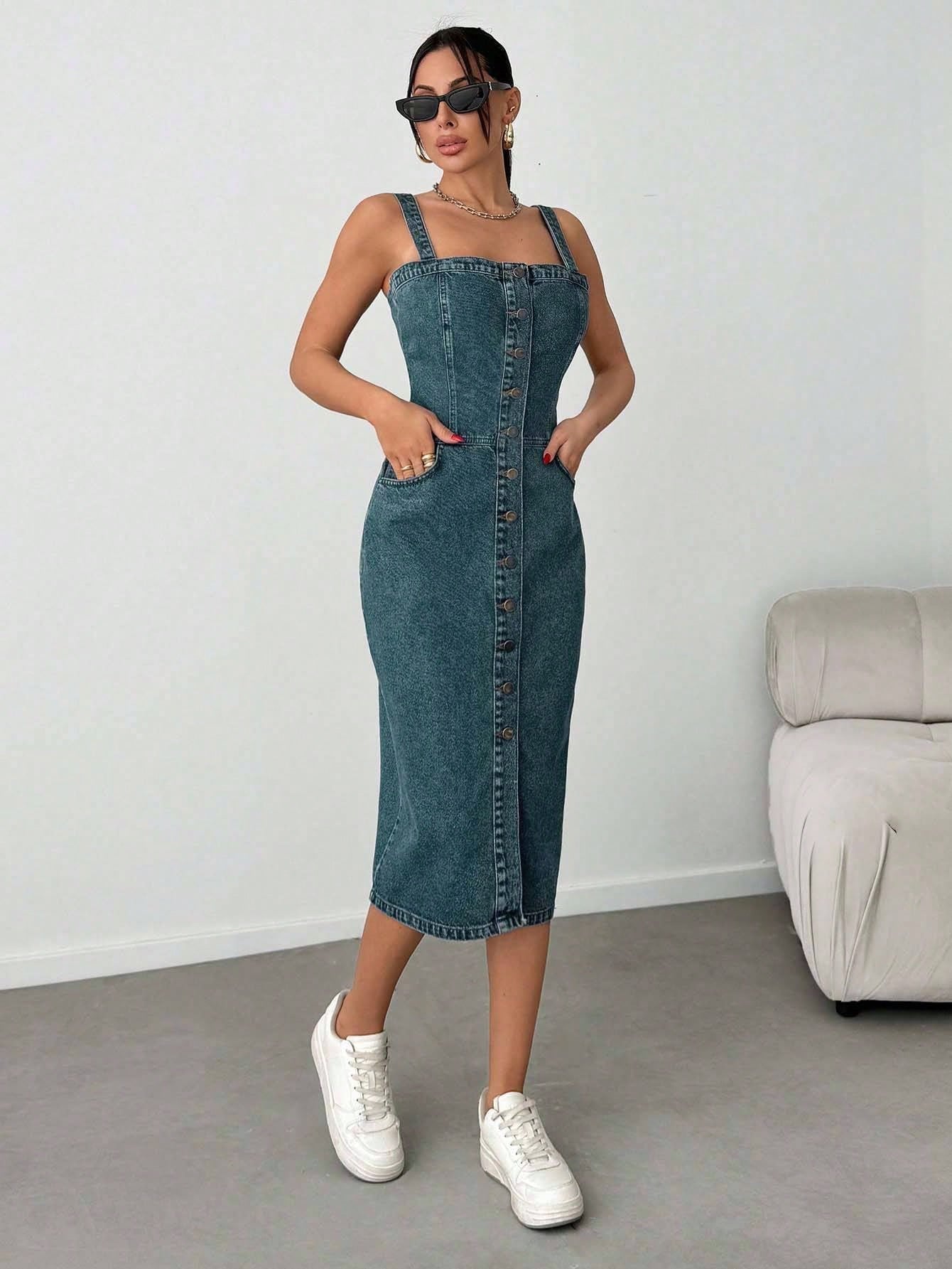 Robe mi-longue en denim avec boutons, poches obliques
