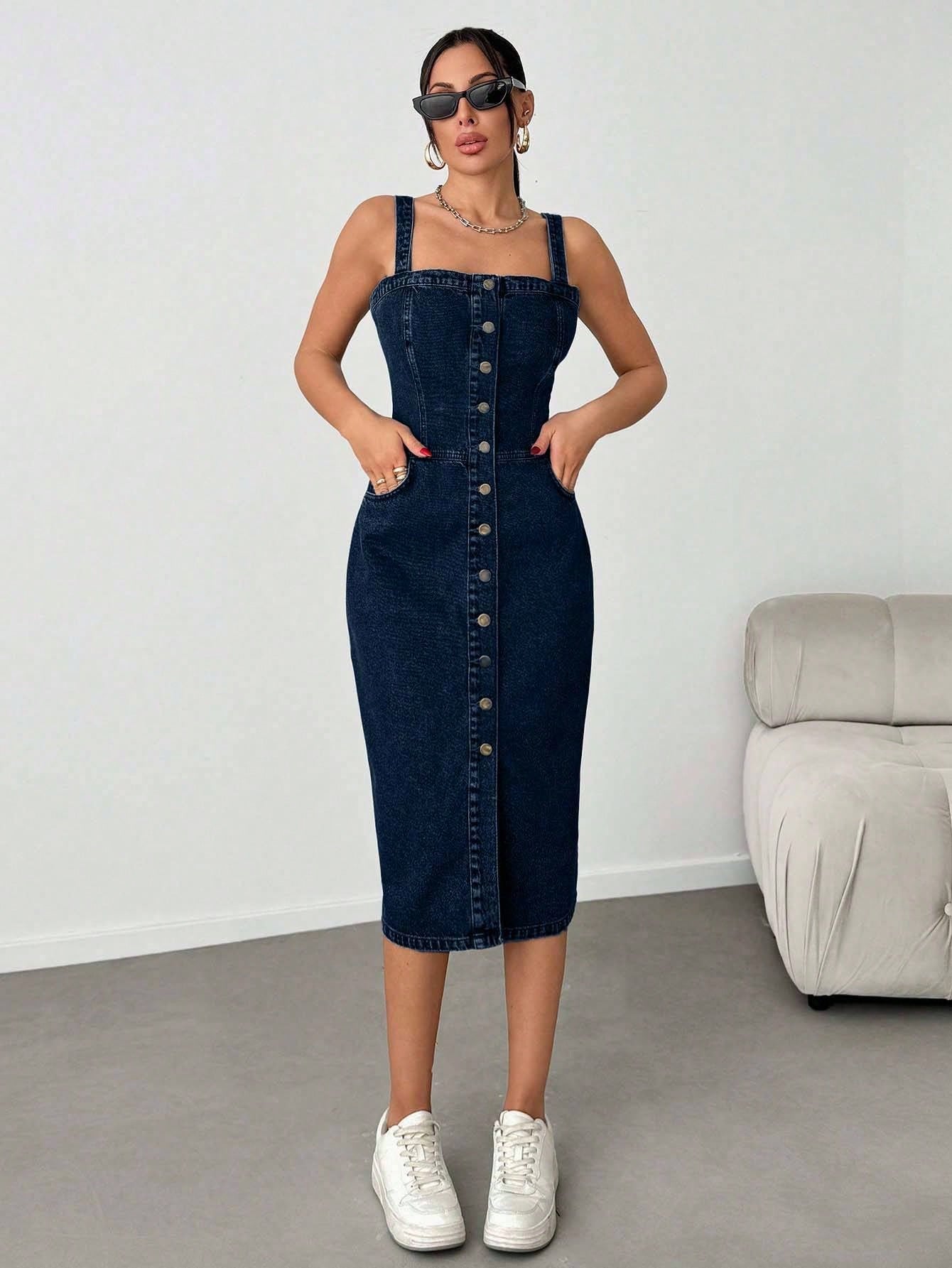 Robe mi-longue en denim avec boutons, poches obliques