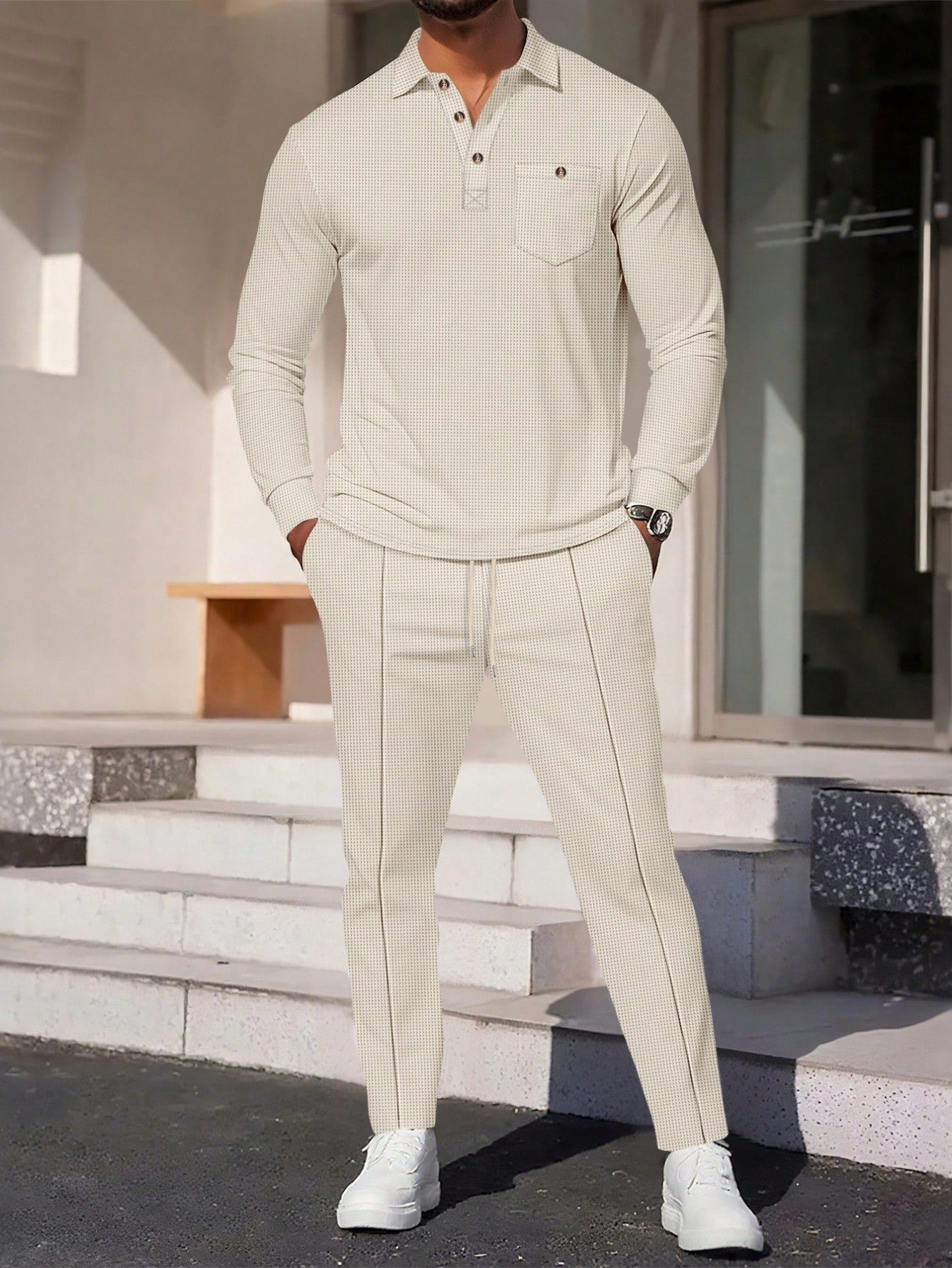 2 pièces/Ensemble Chemise polo classique à col et poche de couleur unie + Pantalon long à cordon de serrage pour hommes. Tenue décontractée et légère pour la rue et les vacances. Cadeau pour le petit ami