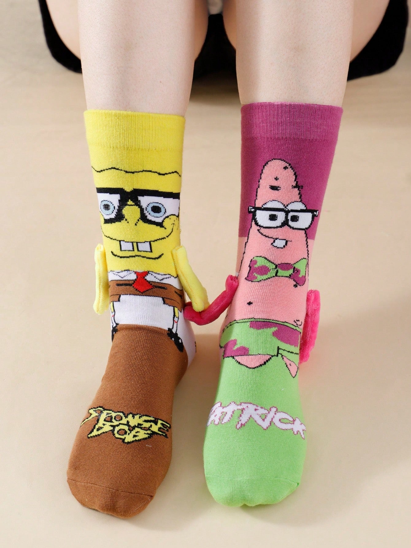 SPONGEBOB 1/2 paire de nouvelles chaussettes de couple magnétiques uniques et mignonnes de style japonais/coréen avec motif Spongebob pour amoureux et meilleurs amis, printemps/automne