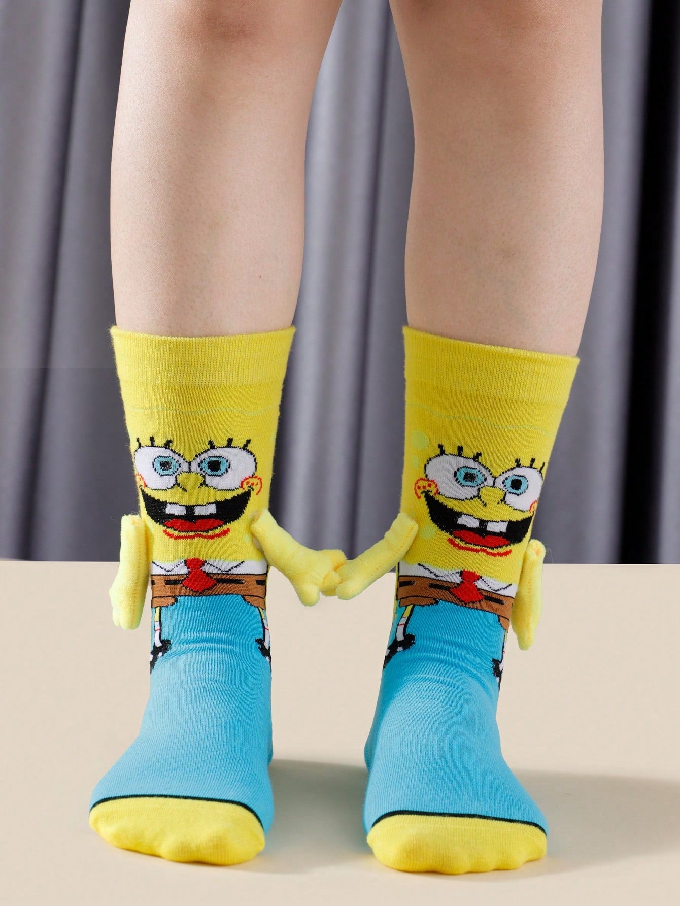 SPONGEBOB 1/2 paire de nouvelles chaussettes de couple magnétiques uniques et mignonnes de style japonais/coréen avec motif Spongebob pour amoureux et meilleurs amis, printemps/automne