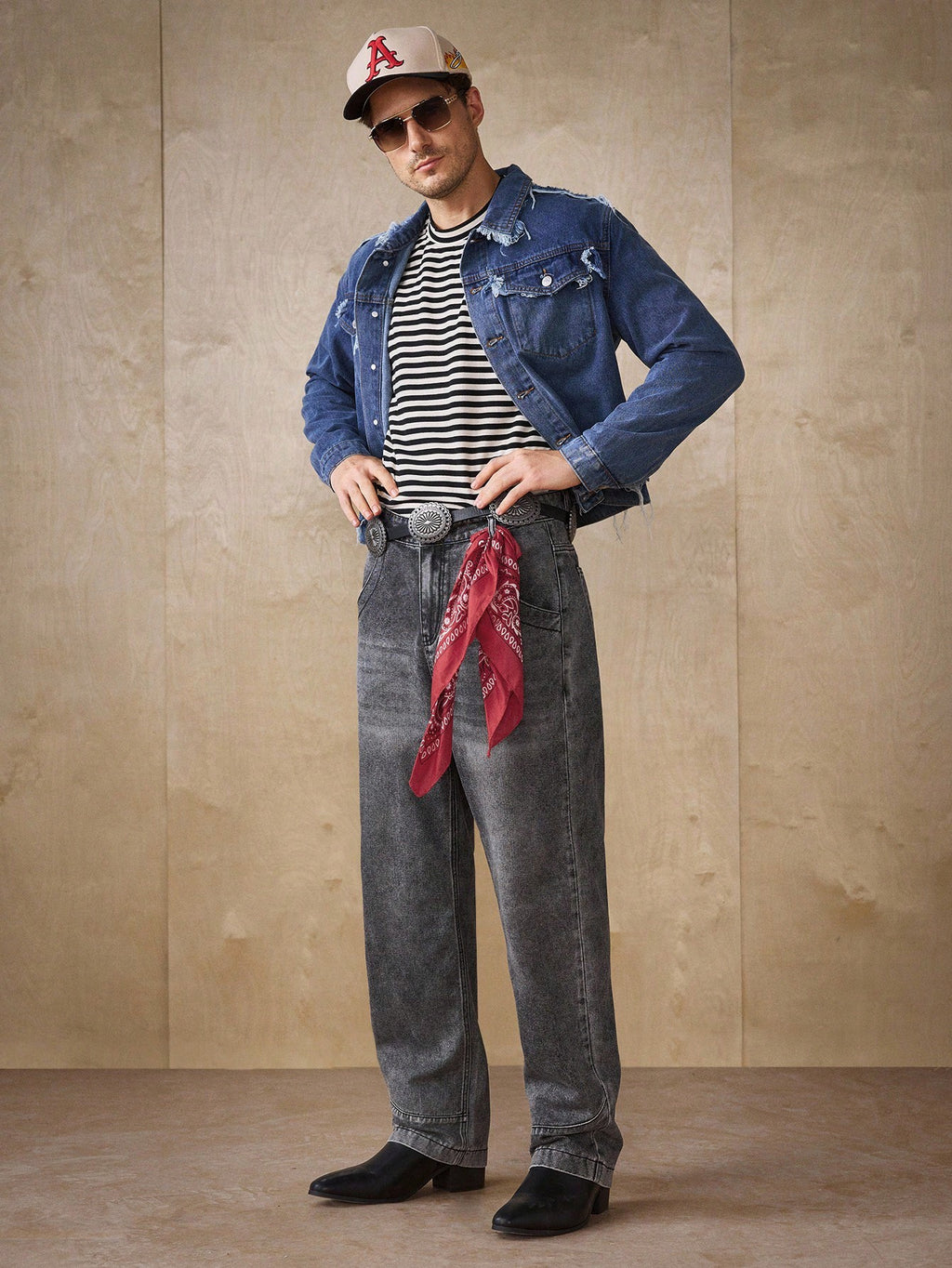Manfinity Hypemode Jeans droits à poches obliques lavés, coupe ample pour hommes