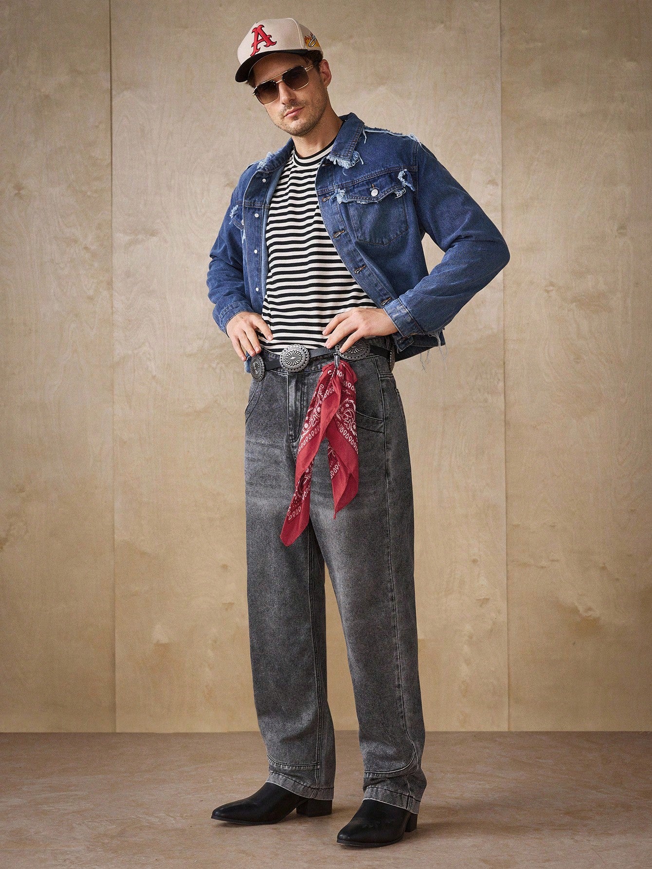 Manfinity Hypemode Jeans droits à poches obliques lavés, coupe ample pour hommes
