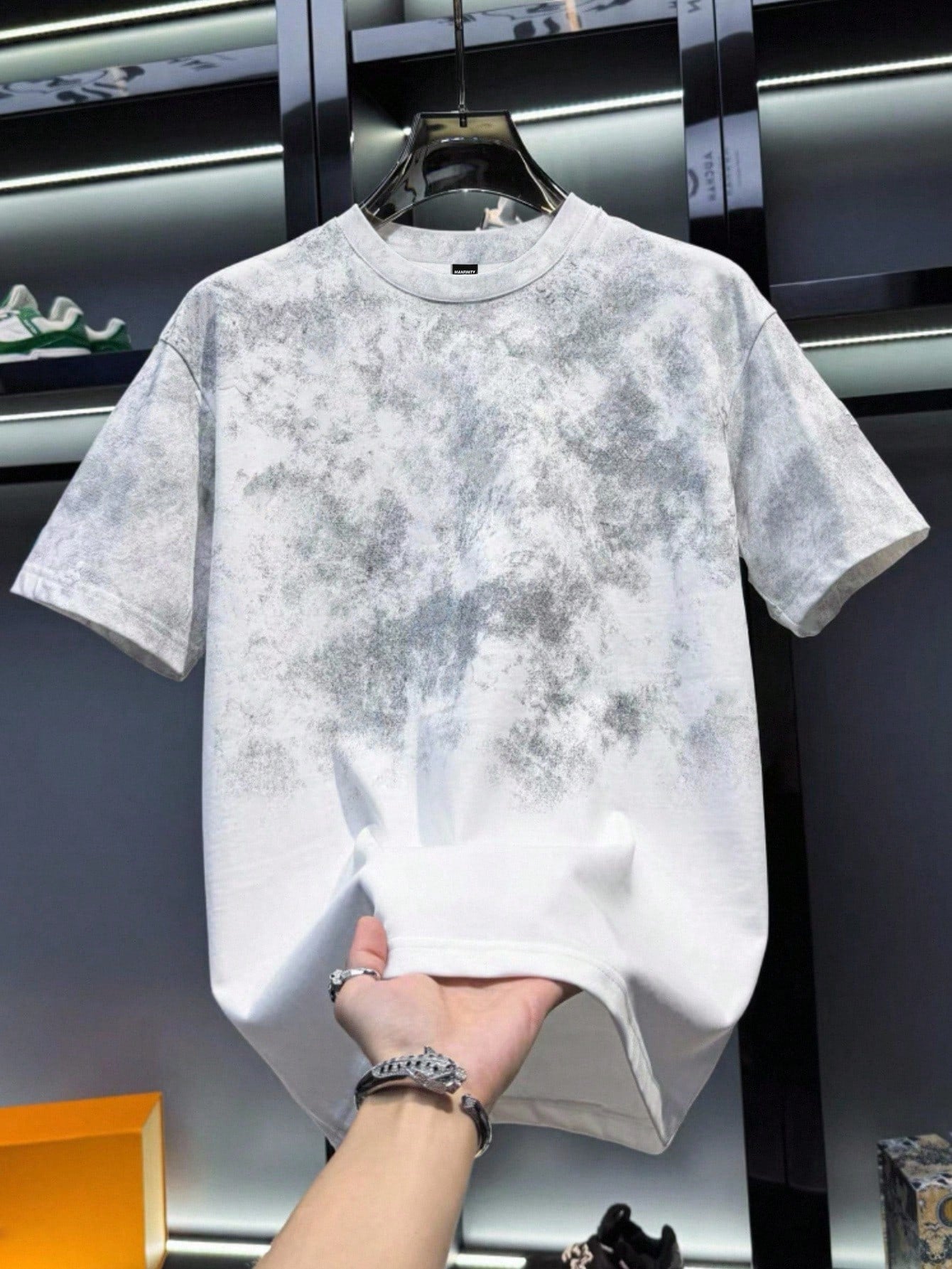 T-shirt décontracté pour hommes avec impression de lettres usées