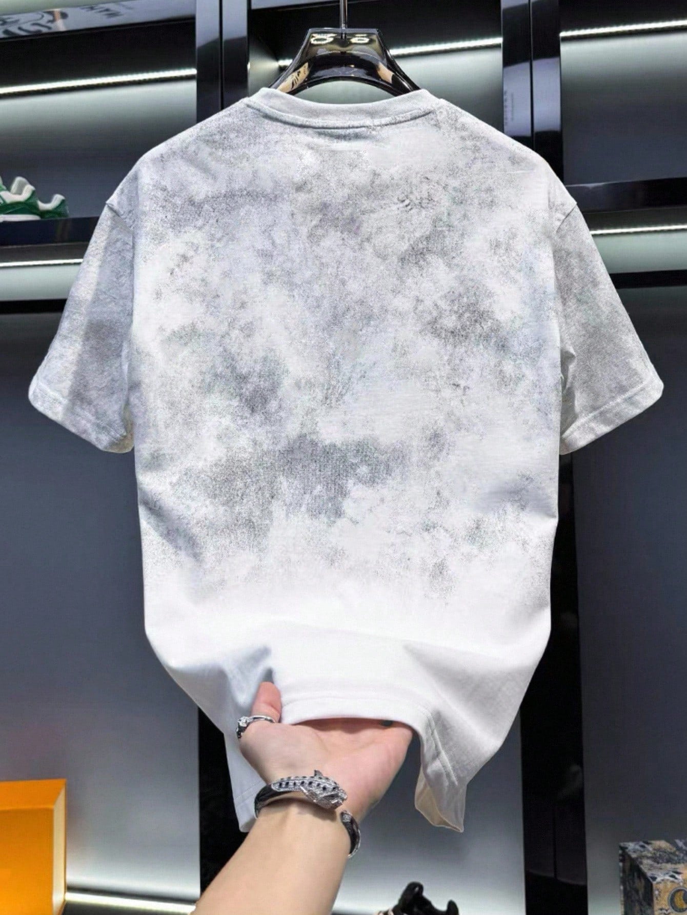 T-shirt décontracté pour hommes avec impression de lettres usées