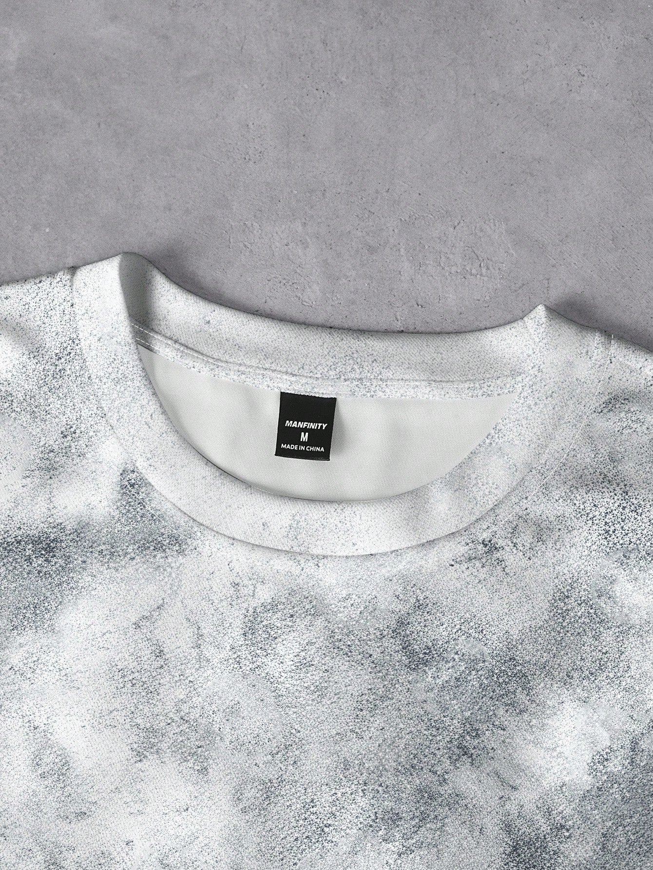 T-shirt décontracté pour hommes avec impression de lettres usées