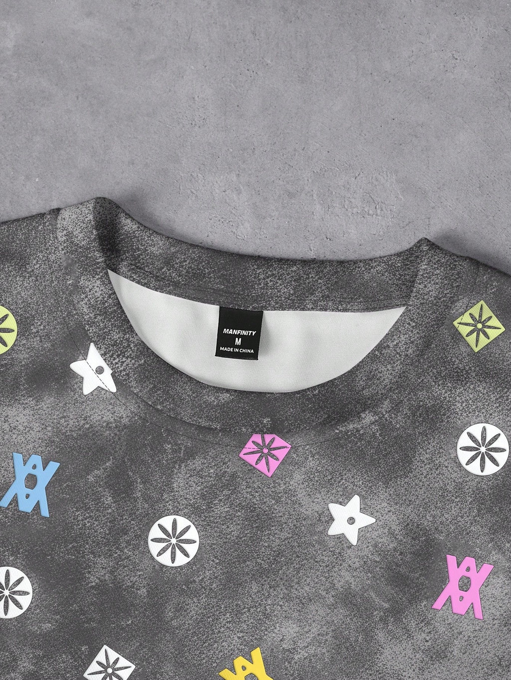 T-shirt décontracté pour hommes avec impression de lettres usées