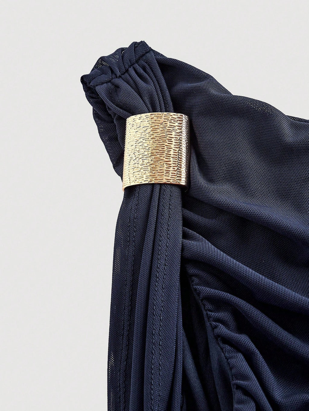 SHEIN MOD Robe mi-longue élégante pour femmes, coupe ajustée, col asymétrique, froncée, de couleur unie