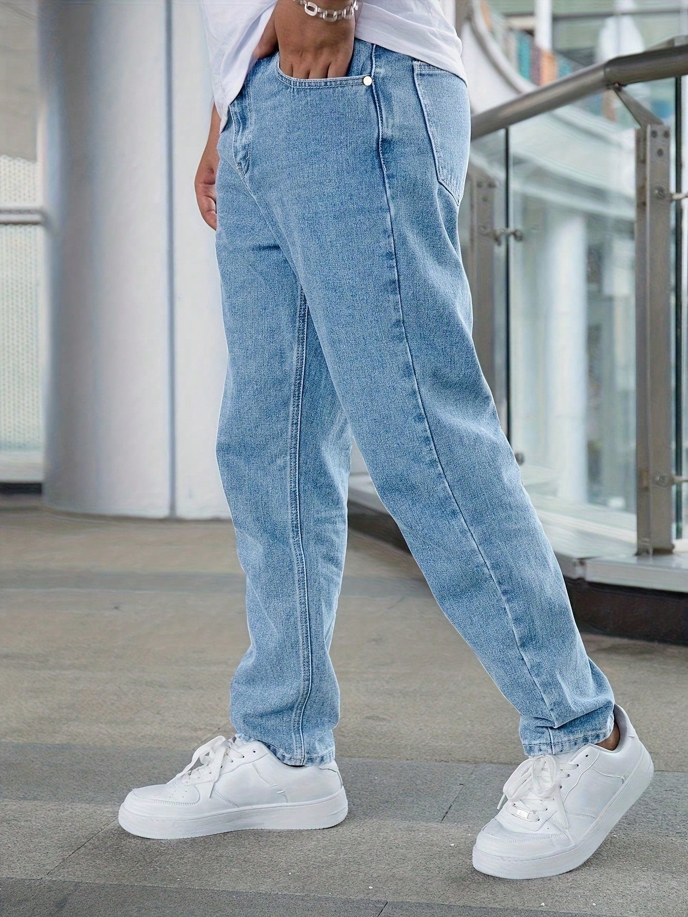 Jeans décontractés mode homme, style minimaliste Coupe globale/tout
