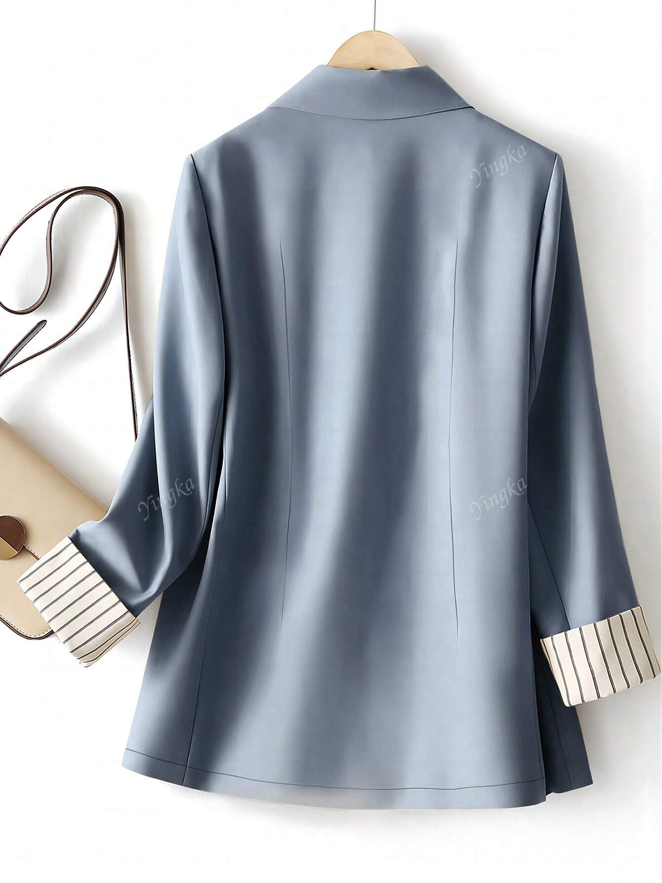 Blazer régulier pour femmes avec revers à rayures patchwork et un bouton