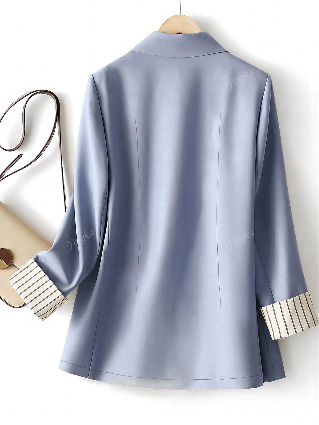 Blazer régulier pour femmes avec revers à rayures patchwork et un bouton