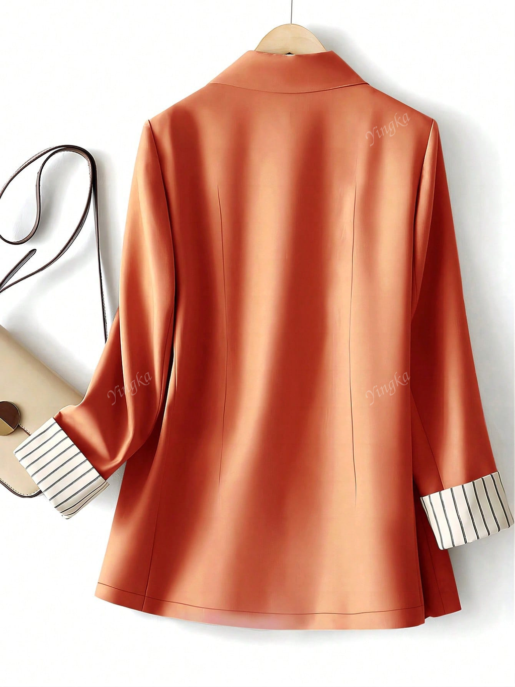 Blazer régulier pour femmes avec revers à rayures patchwork et un bouton