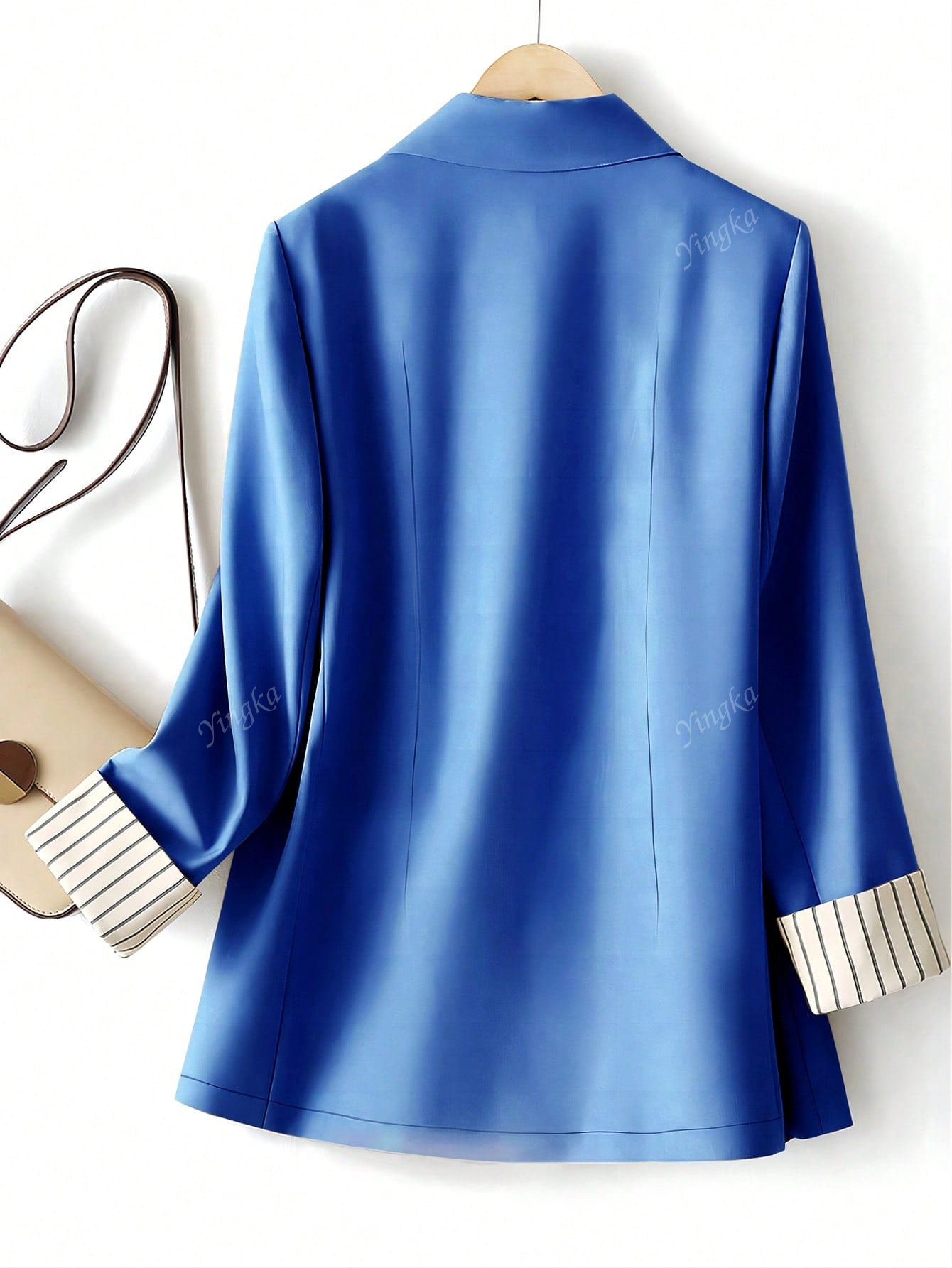 Blazer régulier pour femmes avec revers à rayures patchwork et un bouton