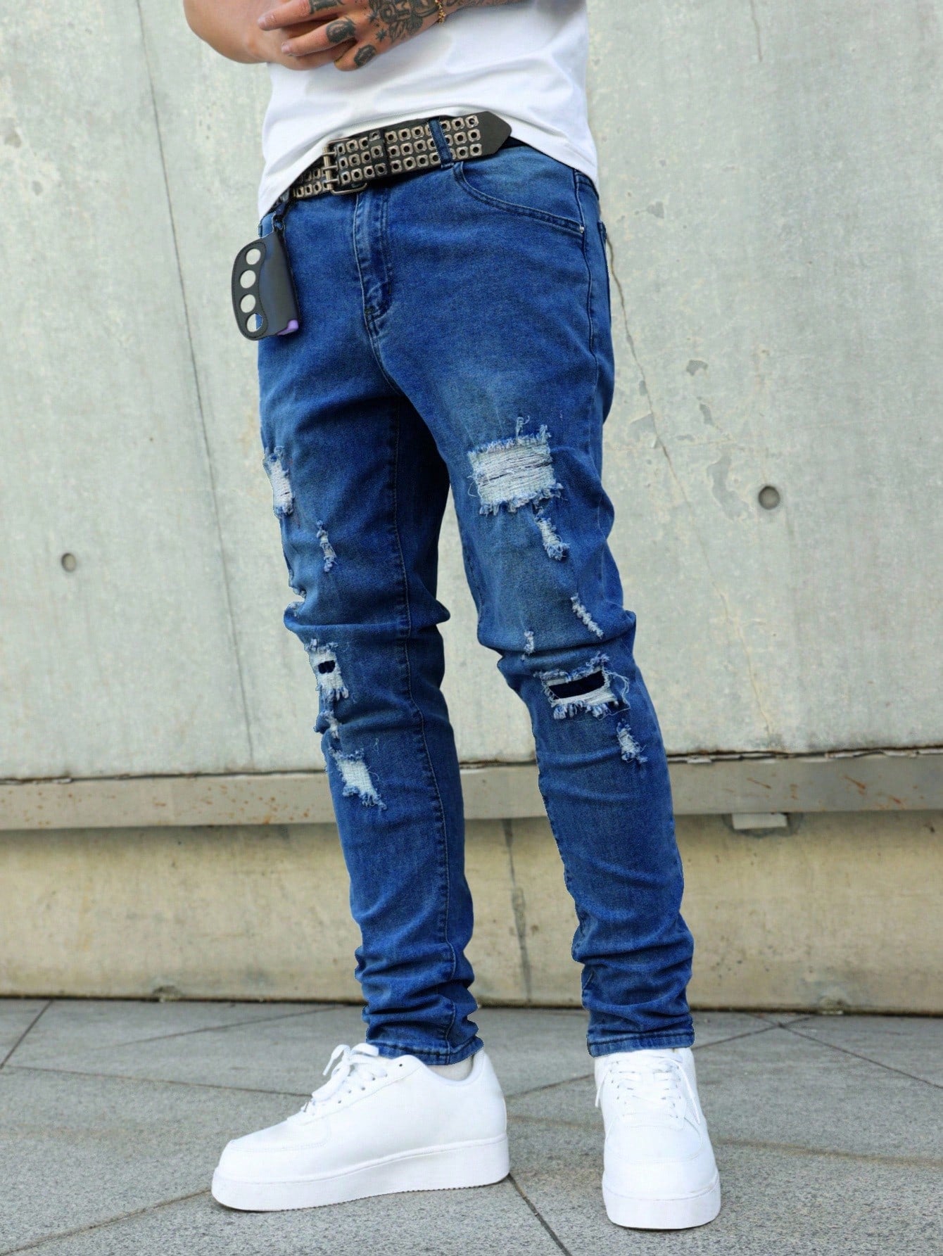 Manfinity LEGND Jeans en denim délavé simple avec poche pour hommes, portés tous les jours de façon décontractée