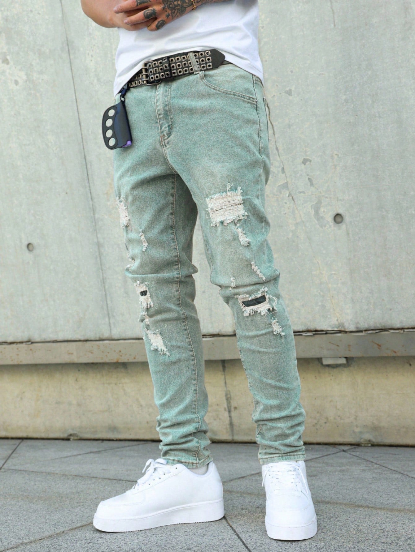 Manfinity LEGND Jeans en denim délavé simple avec poche pour hommes, portés tous les jours de façon décontractée