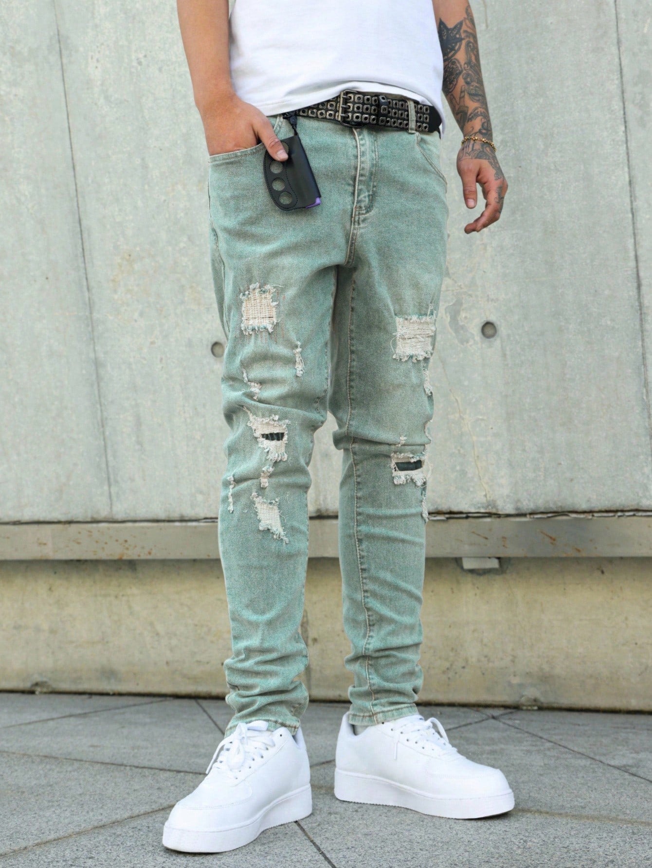 Manfinity LEGND Jeans en denim délavé simple avec poche pour hommes, portés tous les jours de façon décontractée