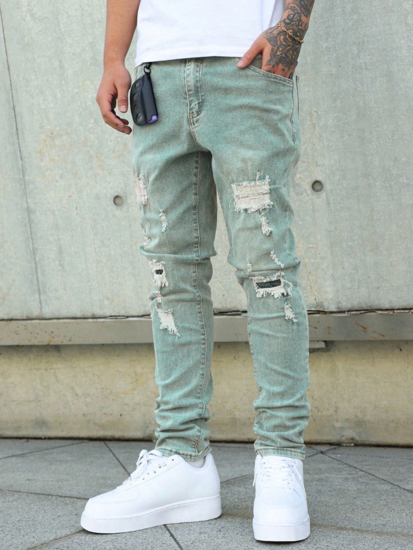 Manfinity LEGND Jeans en denim délavé simple avec poche pour hommes, portés tous les jours de façon décontractée