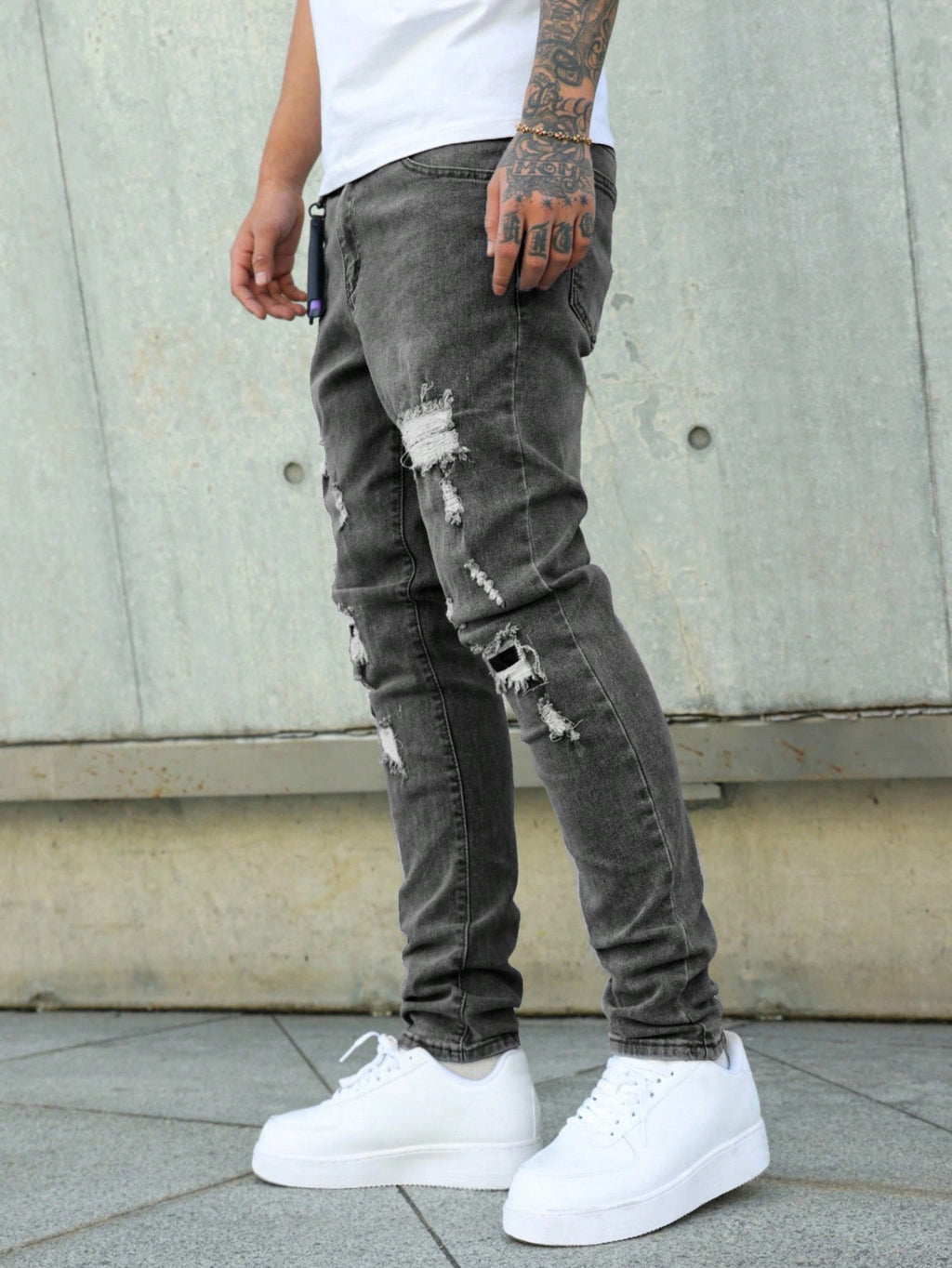 Manfinity LEGND Jeans en denim délavé simple avec poche pour hommes, portés tous les jours de façon décontractée