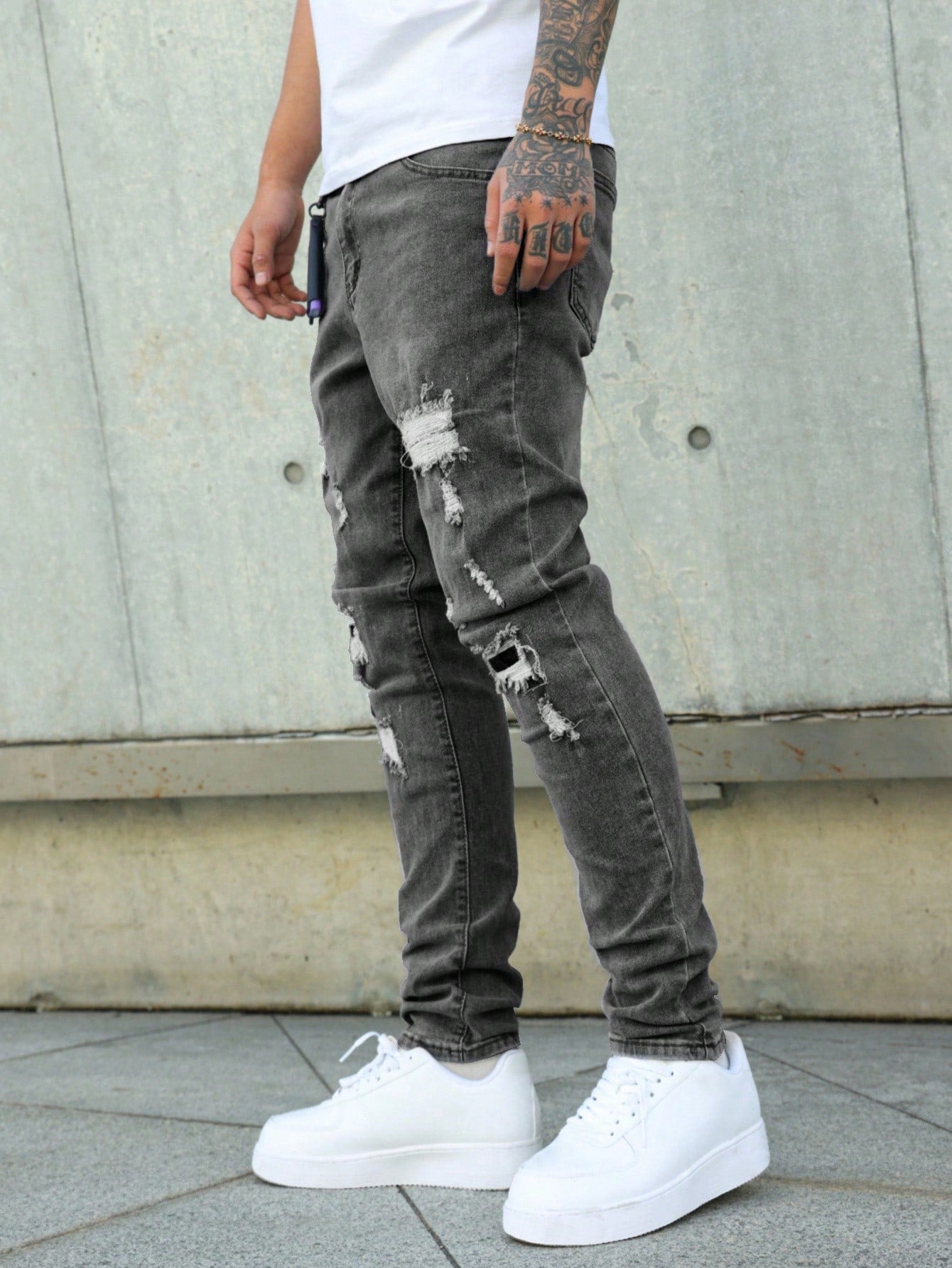 Manfinity LEGND Jeans en denim délavé simple avec poche pour hommes, portés tous les jours de façon décontractée