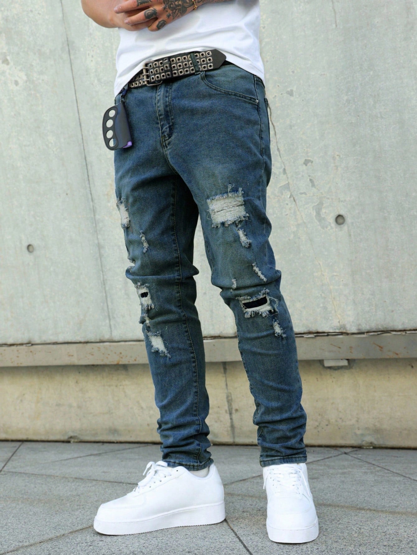 Manfinity LEGND Jeans en denim délavé simple avec poche pour hommes, portés tous les jours de façon décontractée