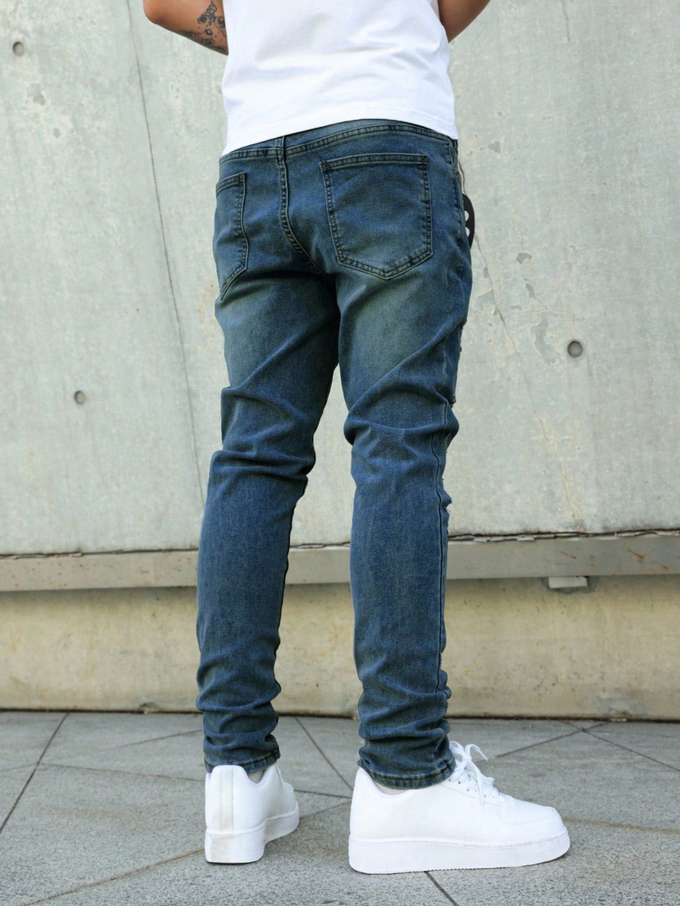 Manfinity LEGND Jeans en denim délavé simple avec poche pour hommes, portés tous les jours de façon décontractée