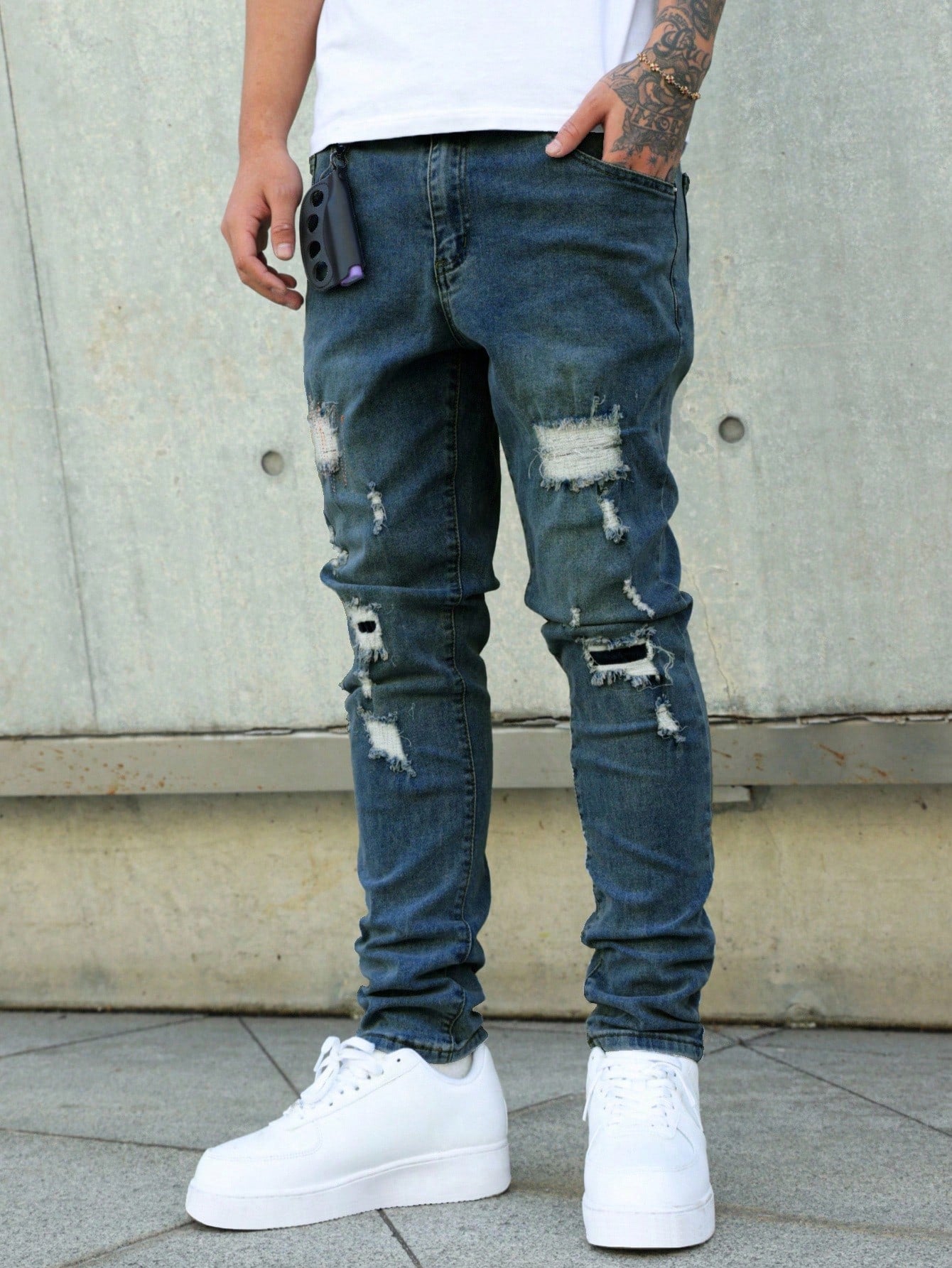 Manfinity LEGND Jeans en denim délavé simple avec poche pour hommes, portés tous les jours de façon décontractée