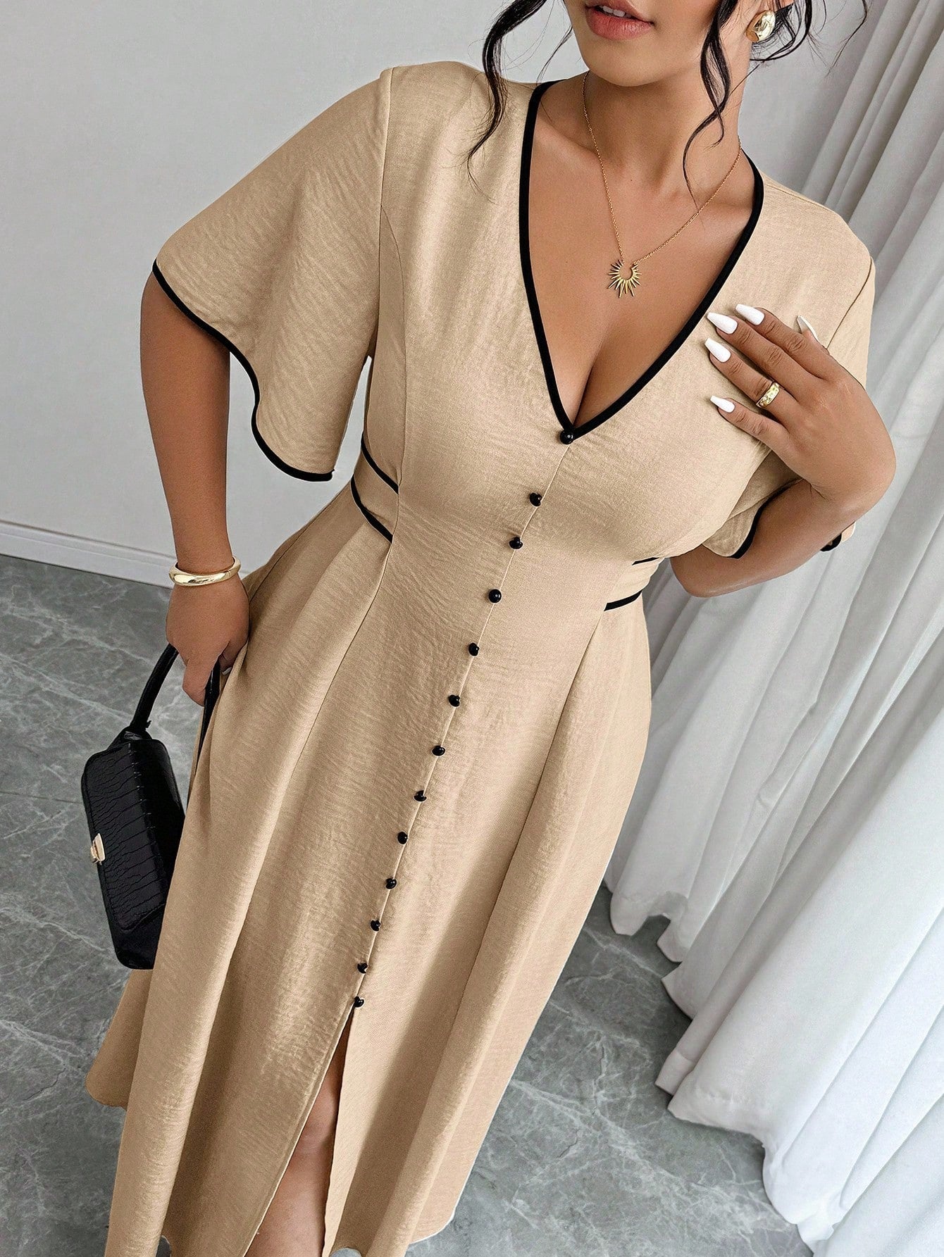 Elenzga Robe mi-longue pour femme grande taille, élégante, col V, avec liens contrastés, manches évasées et fente à la taille
