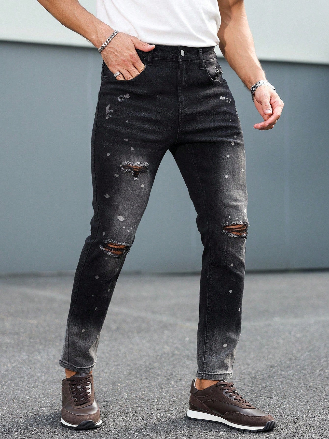 Manfinity LEGND Jeans en denim délavé simple avec poche pour hommes, portés tous les jours de façon décontractée