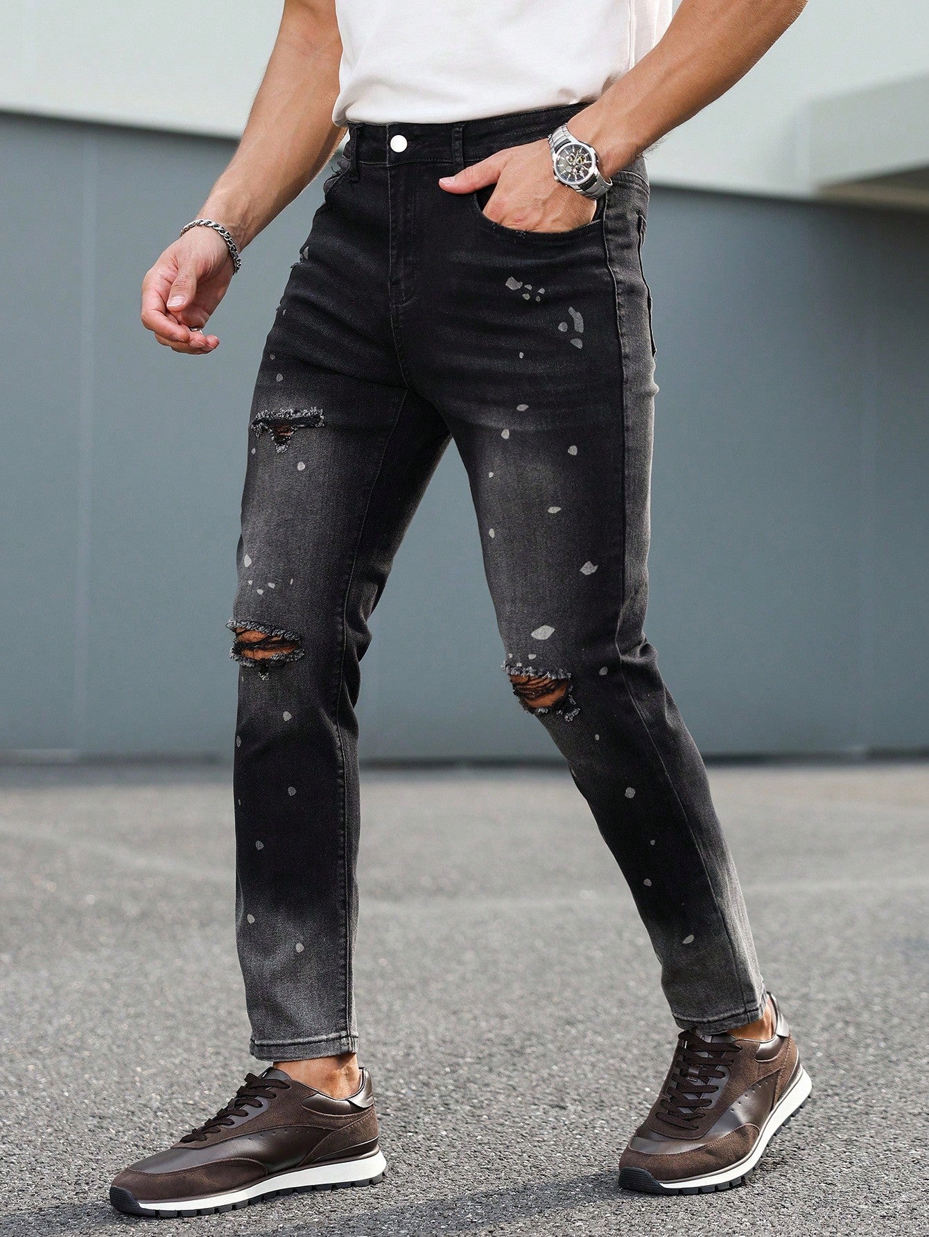 Manfinity LEGND Jeans en denim délavé simple avec poche pour hommes, portés tous les jours de façon décontractée